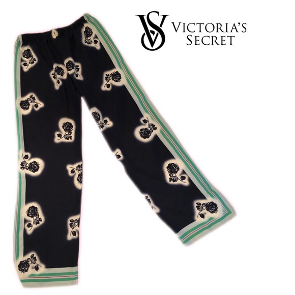 Victoria's Secret Other - Victoria’s Secret Navy Scarf Pattern PJ Pants XS